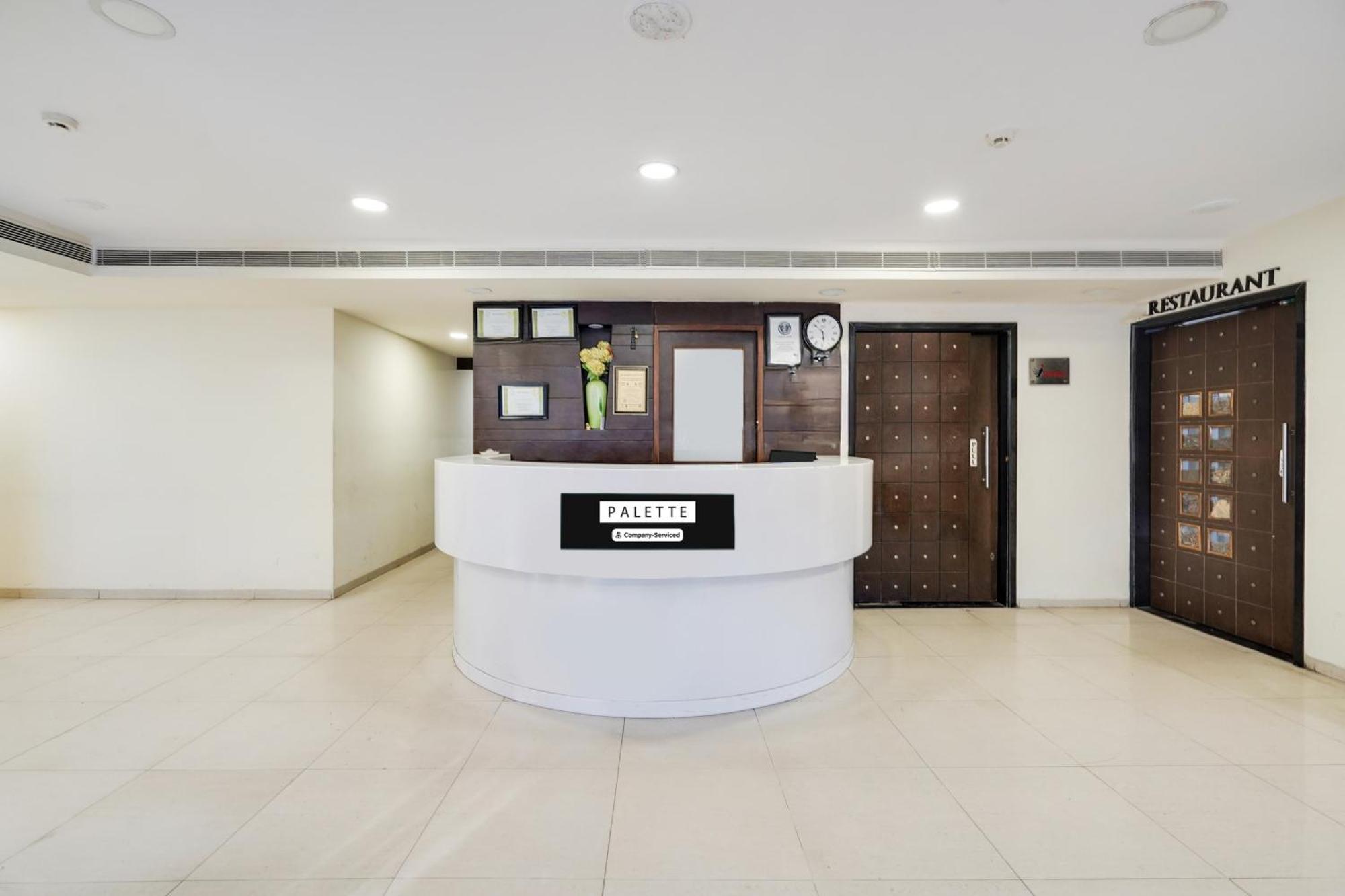 Palette Country Club Surat Hotel Exterior photo