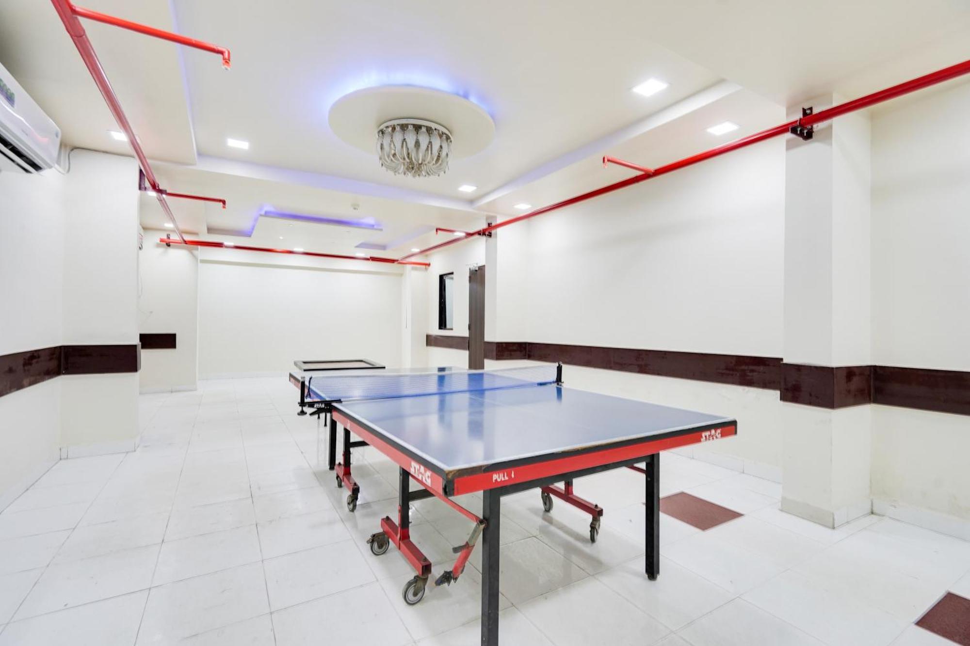 Palette Country Club Surat Hotel Exterior photo